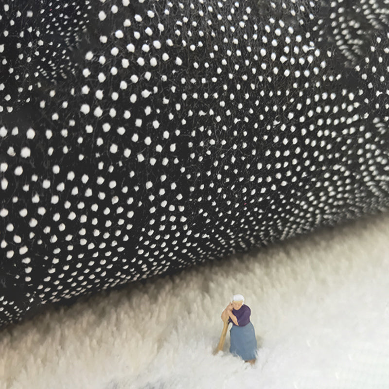 Black Simple Rug Polyester Circle Rug Stain Resistant Indoor Rug for Living Room