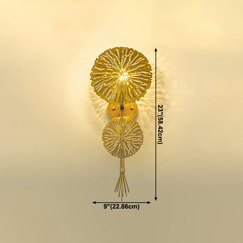 Luz de pared de metal de forma única Luz de pared de múltiples luces de estilo moderno en oro