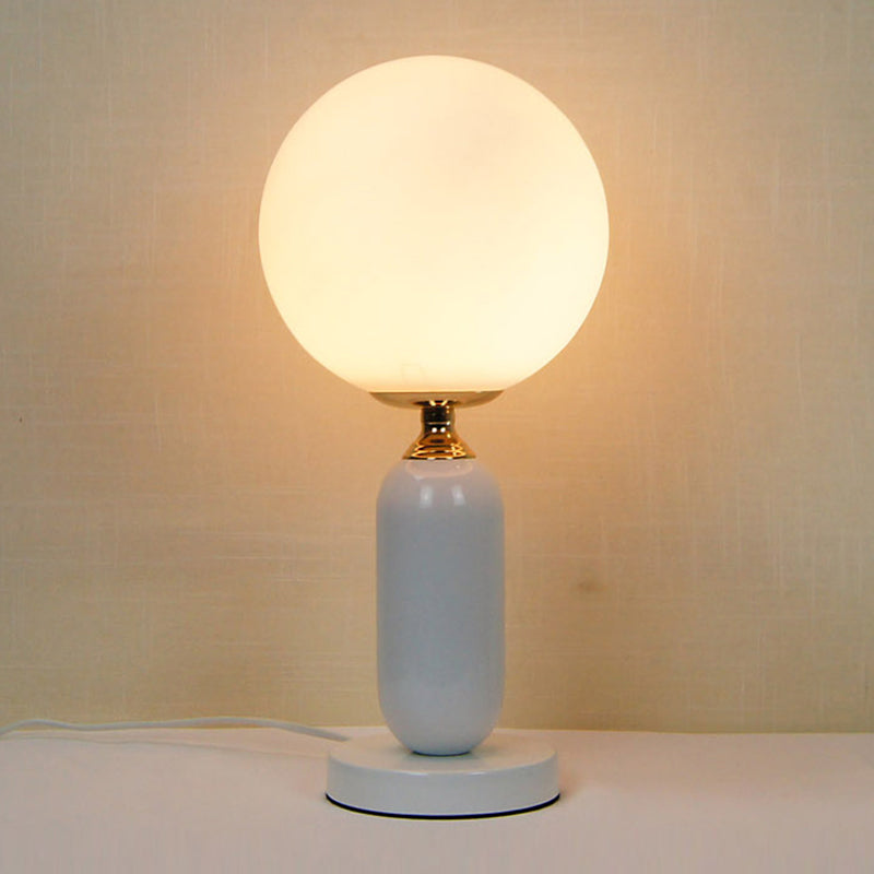 Modern Table Lamp Minimalist Metal Night Stand Lighting for Sitting Room Bedroom