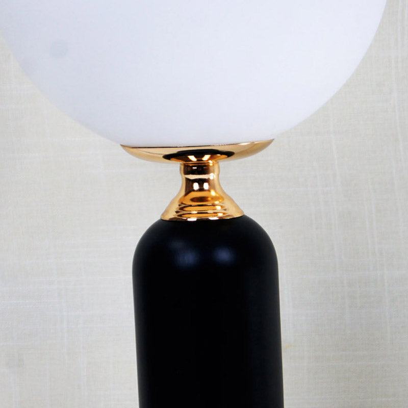 Modern Table Lamp Minimalist Metal Night Stand Lighting for Sitting Room Bedroom