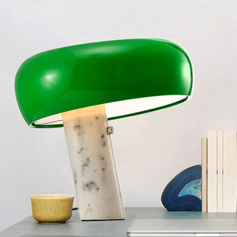 Lampada da tavolo Macaron colorata nordica Lampada da scrivania in stile moderno per camera da letto studio