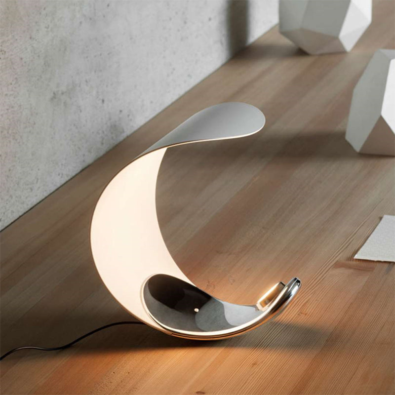 Postmodern Table Lamp Minimalist Metal LED Night Stand Lighting for Sitting Room Bedroom
