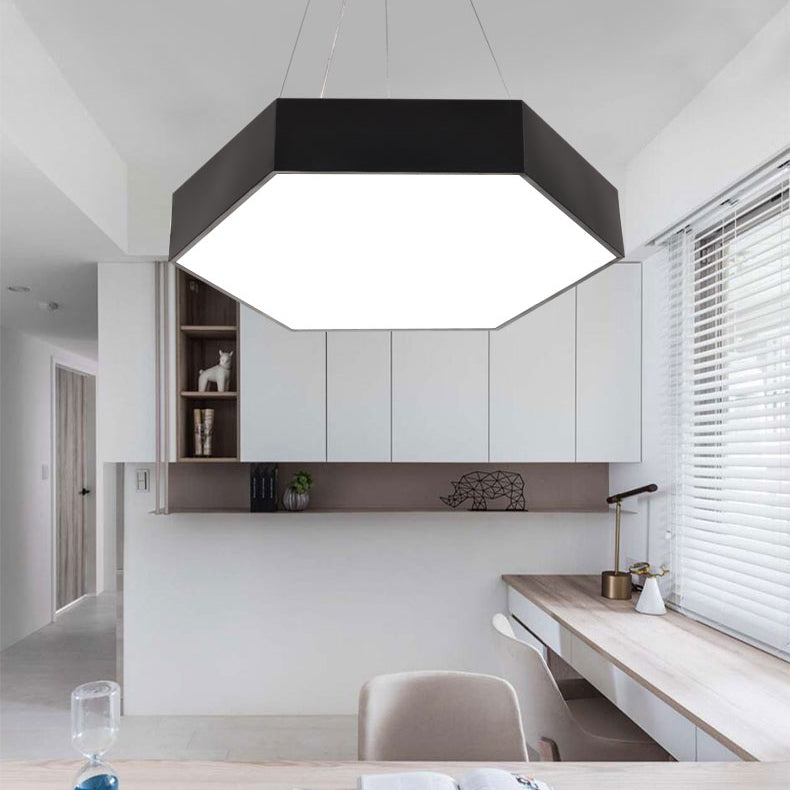 Lampe à la simplicité noire avec des luminaires d'éclairage de pendentif à LED à l'ombre acrylique