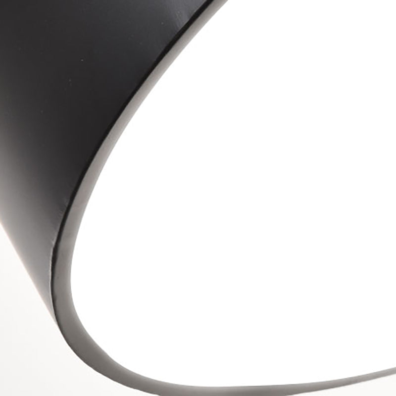 Lampes suspendues moderniste en métal avec des luminaires d'éclairage pendentif à LED à l'ombre acrylique