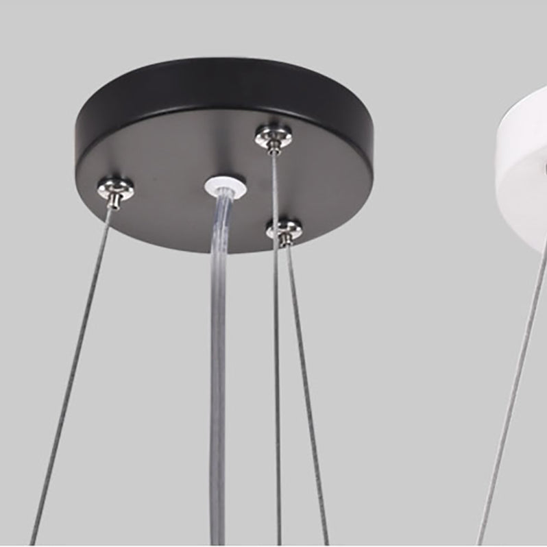Lampes suspendues moderniste en métal avec des luminaires d'éclairage pendentif à LED à l'ombre acrylique