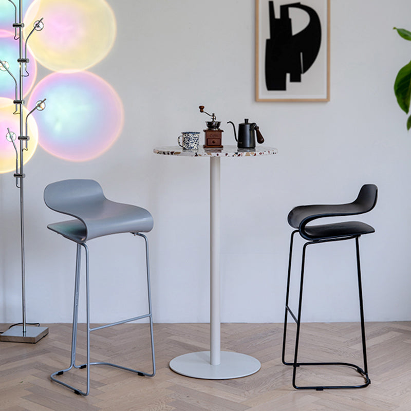 Taburete alto de placa de bar simple de hierro industrial con asiento
