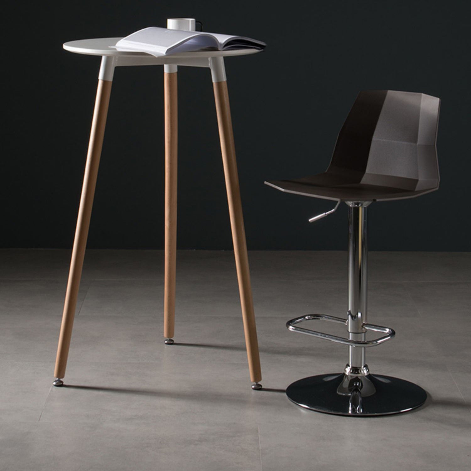 Modern Plastic Counter & Bar Stool Indoor Adjustable Height Footrest Stool