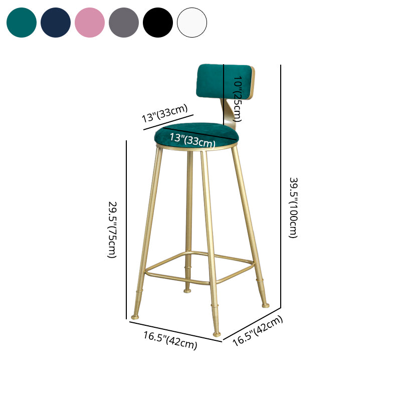 Tabouret de comptoir sans accoudoirs avec dossier Glam, tabouret de bar en fer pour salon de beauté avec coussin en daim