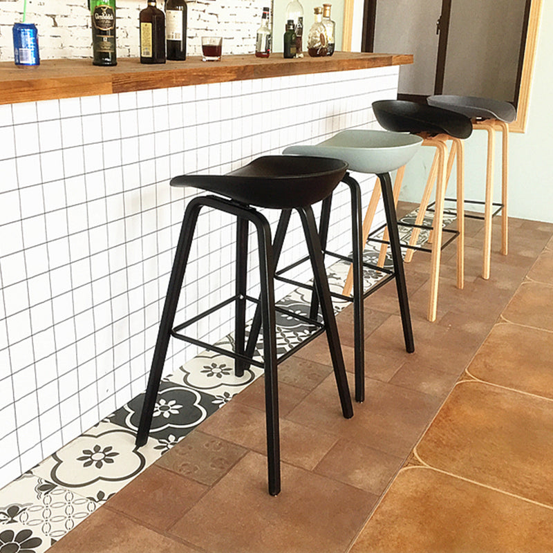 Taburete de bar sin brazos con respaldo moderno, taburete de bar de madera para el hogar con asiento de plástico