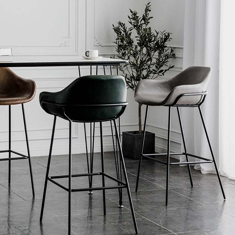 Tabouret de bar à dossier bas Bucket Tabourets de hauteur de comptoir armés en cuir