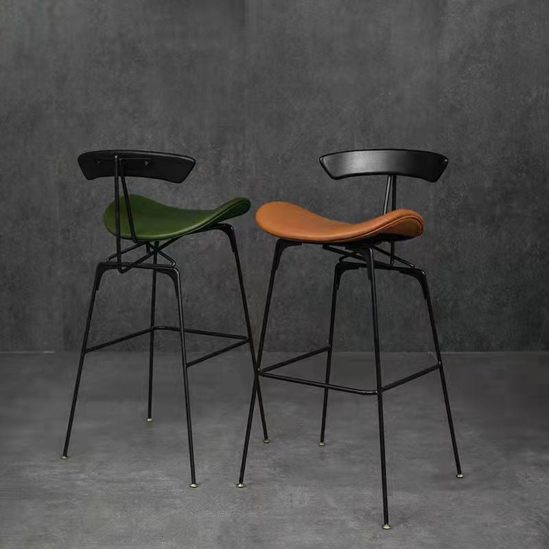 Taburete de bar contemporáneo de piel sintética de 39" con base de metal