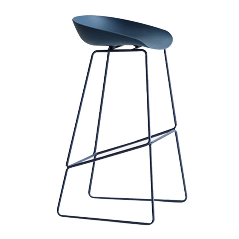 Comptoir en plastique moderne et tabouret de bar, seau, repose-pieds, pour café