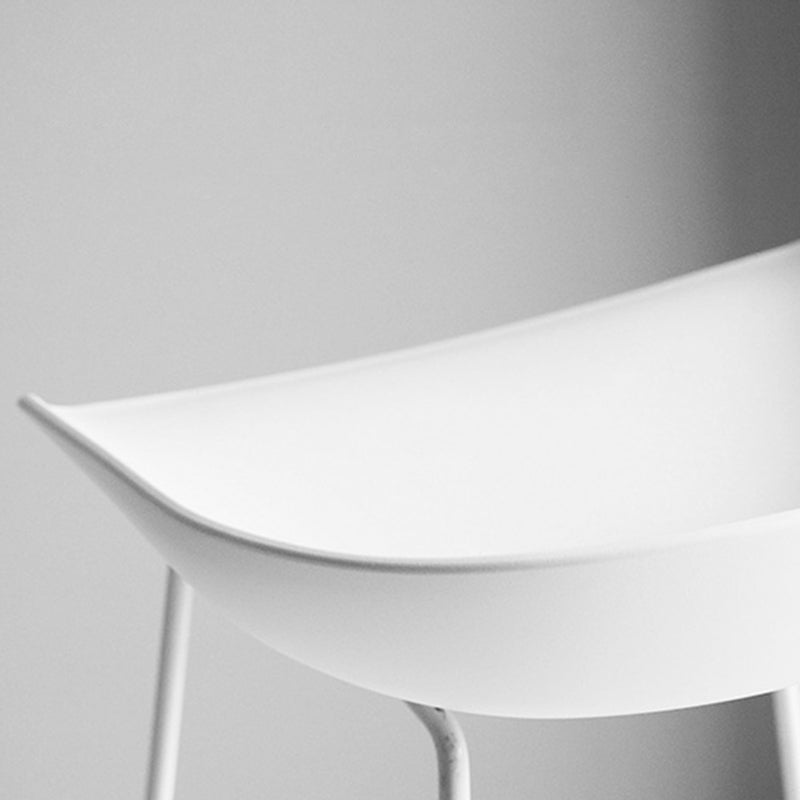 Comptoir en plastique moderne et tabouret de bar, seau, repose-pieds, pour café