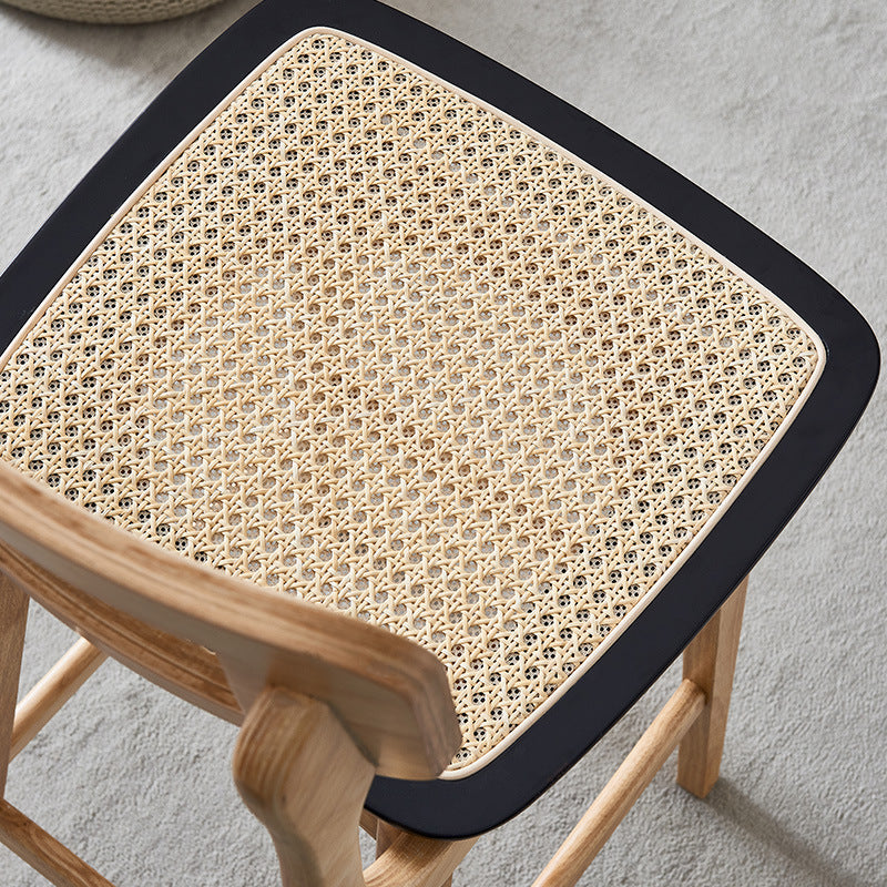 Taburete de bar cuadrado moderno de ratán, reposapiés interior, mostrador trasero bajo con patas de madera