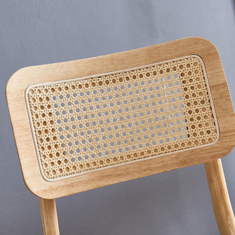 Taburete de bar cuadrado moderno de ratán, reposapiés interior, mostrador trasero bajo con patas de madera