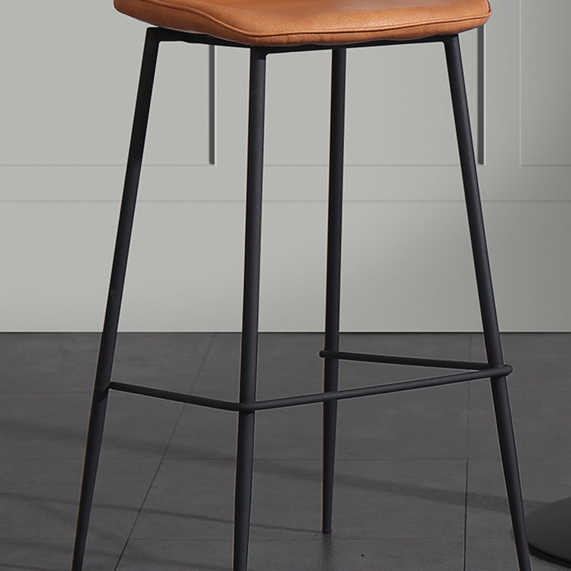 Taburete de bar con reposapiés de cuero, cubos contemporáneos, respaldo bajo, con cojín