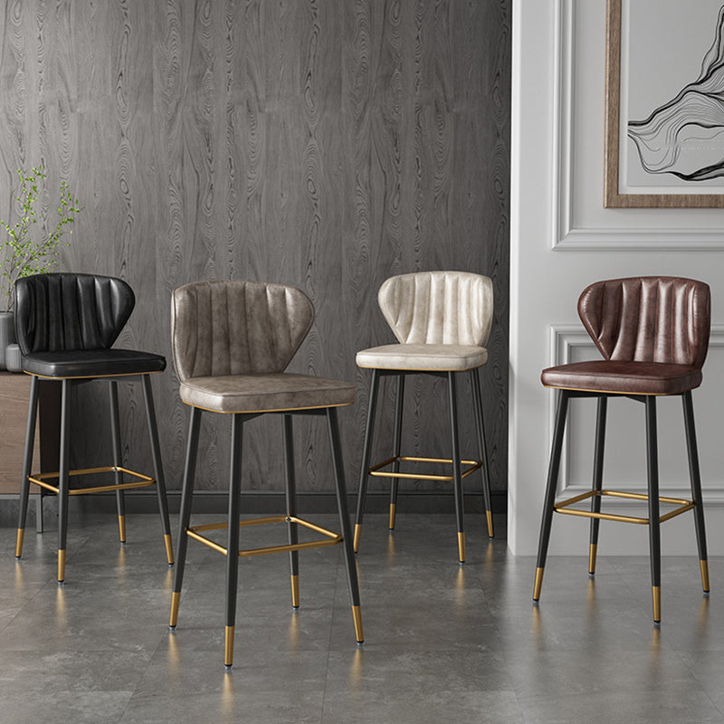 Taburete de bar de cuero contemporáneo, taburete con respaldo bajo para interiores con patas de acero