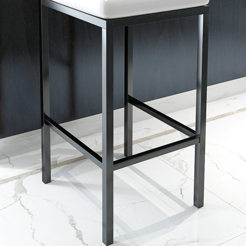 Tabouret haut de restaurant industriel de tabouret de bar à dossier bas en fer noir avec siège carré