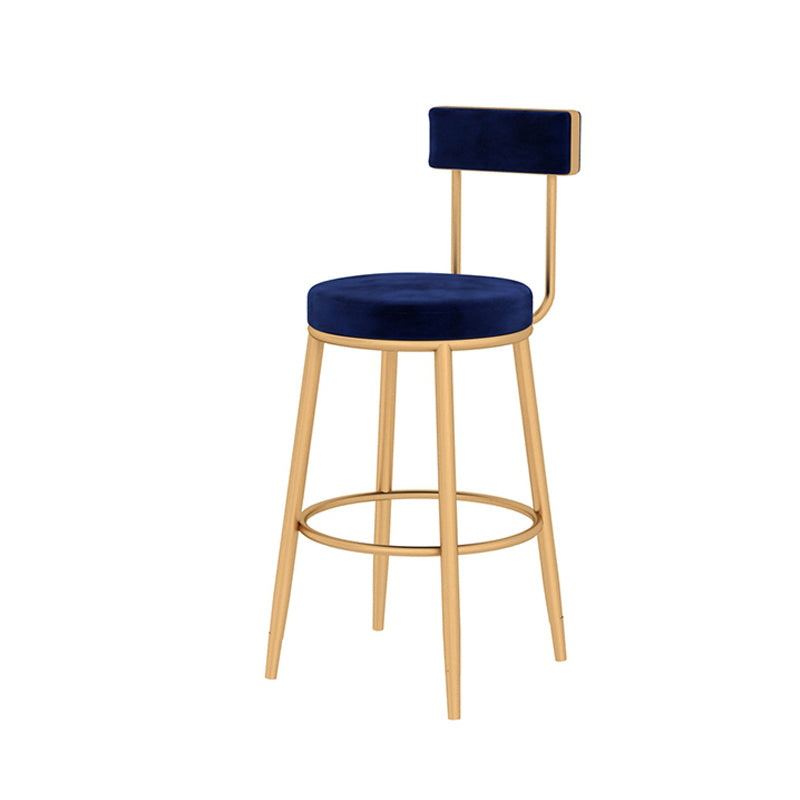 Taburete de bar con respaldo bajo y cojín de terciopelo estilo Glam, con patas de metal