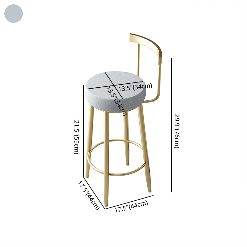 Taburete de bar con respaldo bajo y cojín de terciopelo estilo Glam, con patas de metal