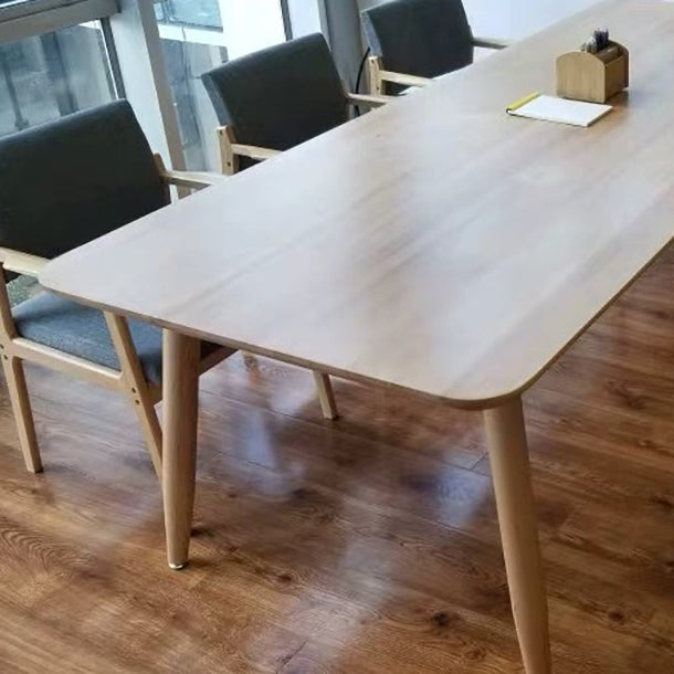Mesa de color madera con forma rectangular, mesa de madera maciza, simplicidad con 4 patas