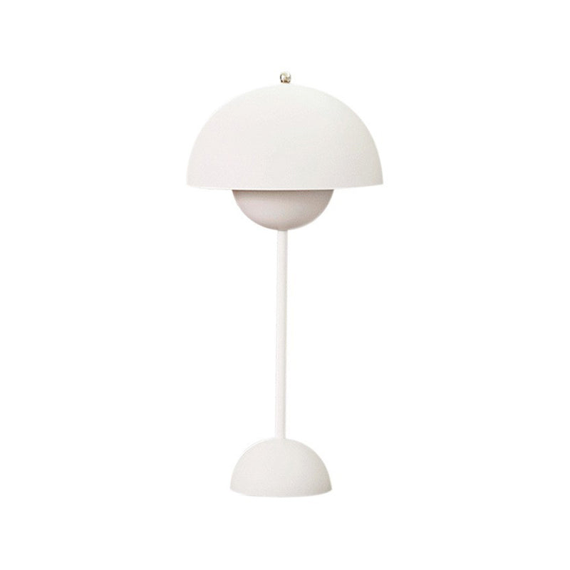 Lampada da tavolo a forma di fiore in metallo lampada da tavolo colorata per camera da letto