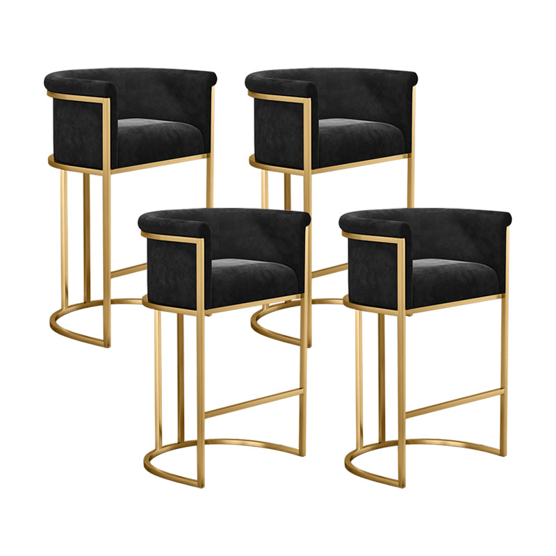 Zeitgenössischer Barhocker „Buckets“ aus Samt für den Innenbereich mit niedriger Rückenlehne und Eisenbeinen