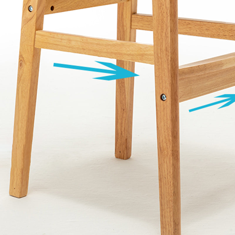 Barkruk van Scandinavisch hout met lage rugleuning, hoge binnenkruk met vierkante bekleding