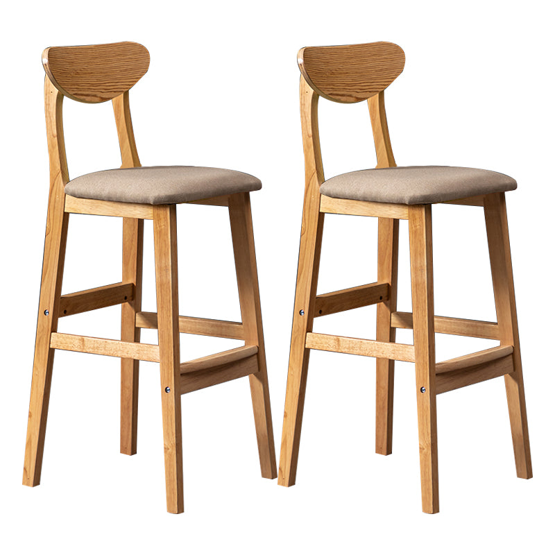 Barkruk van Scandinavisch hout met lage rugleuning, hoge binnenkruk met vierkante bekleding