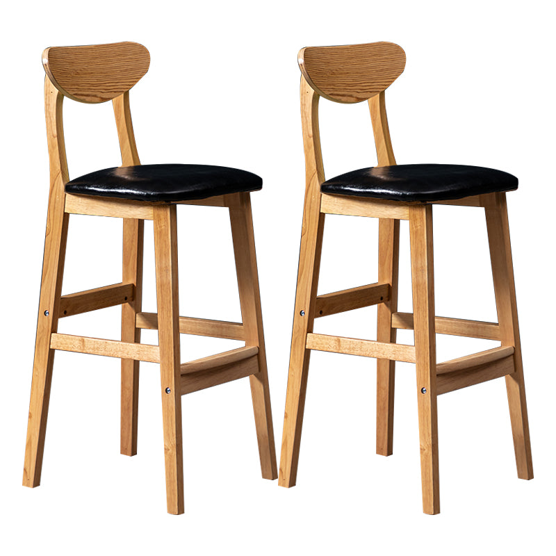Barkruk van Scandinavisch hout met lage rugleuning, hoge binnenkruk met vierkante bekleding