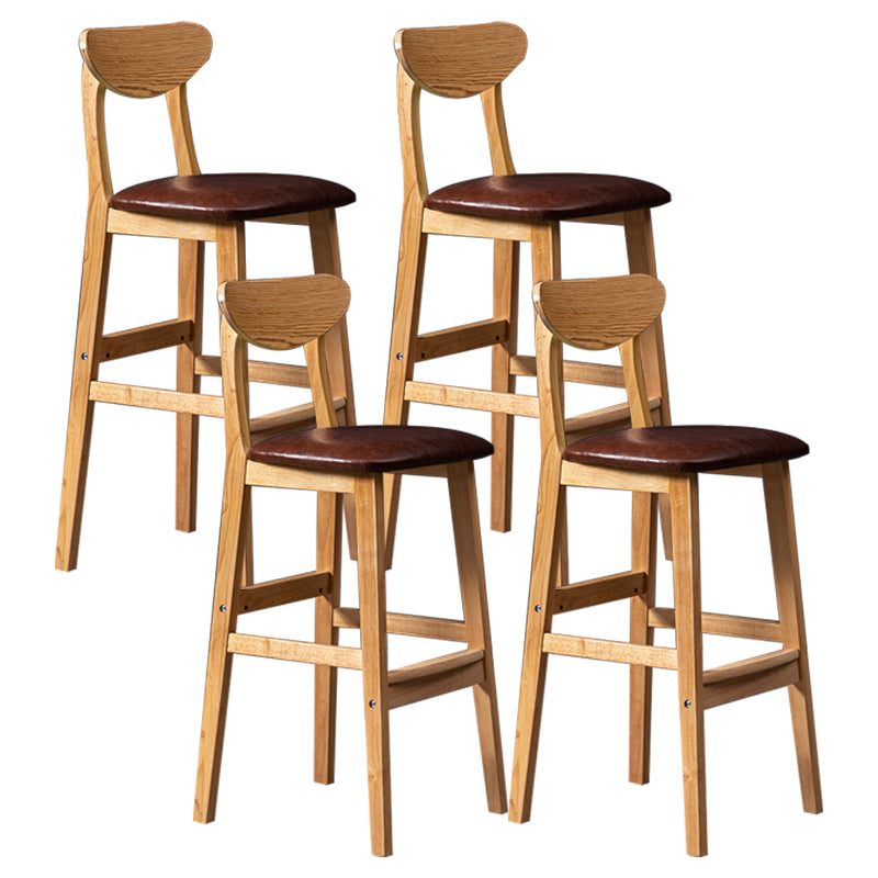 Barkruk van Scandinavisch hout met lage rugleuning, hoge binnenkruk met vierkante bekleding