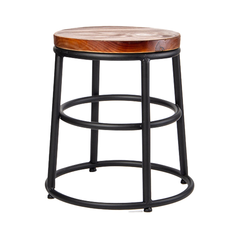 Tabouret de bar industriel en bois marron, haut d'intérieur vieilli, avec siège rond