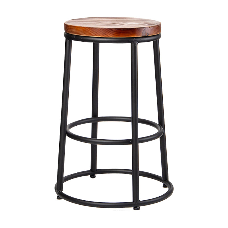 Tabouret de bar industriel en bois marron, haut d'intérieur vieilli, avec siège rond