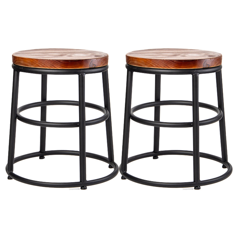 Tabouret de bar industriel en bois marron, haut d'intérieur vieilli, avec siège rond