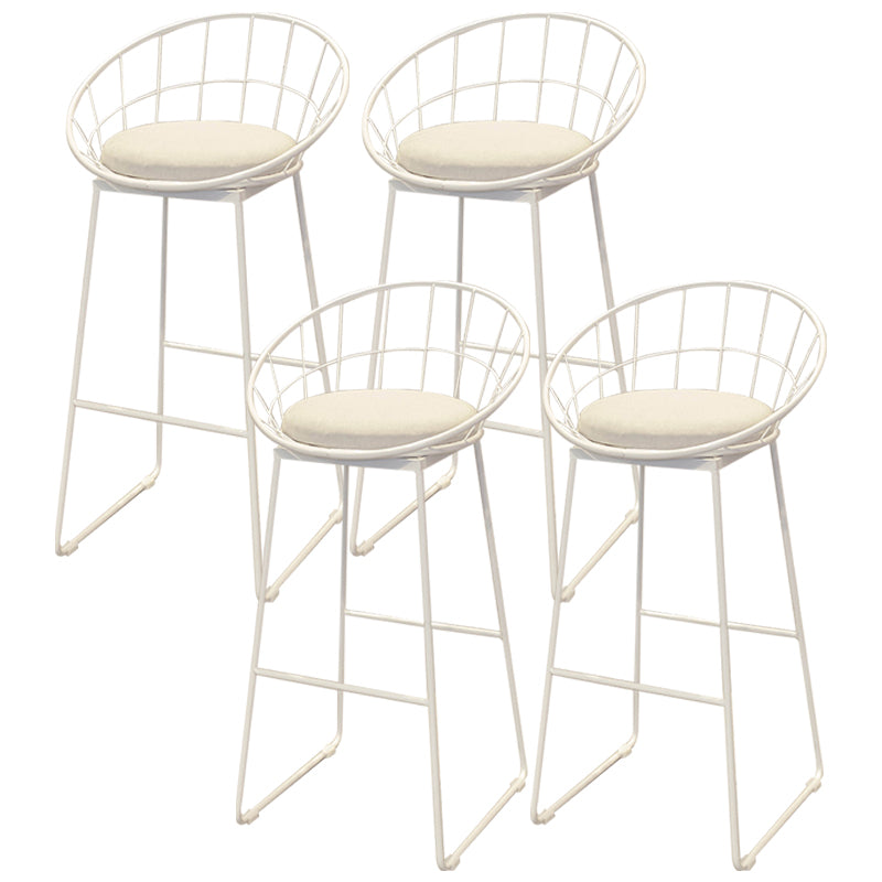 Tabourets de comptoir scandinaves en métal et tissu, tabourets de bar blancs à dossier bas avec siège rond