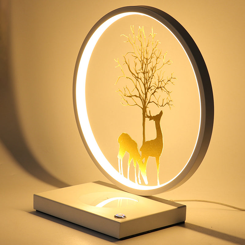 Lampada da tavolo a forma di cerchio metallico Luce da tavolo a LED contemporanea per camera da letto