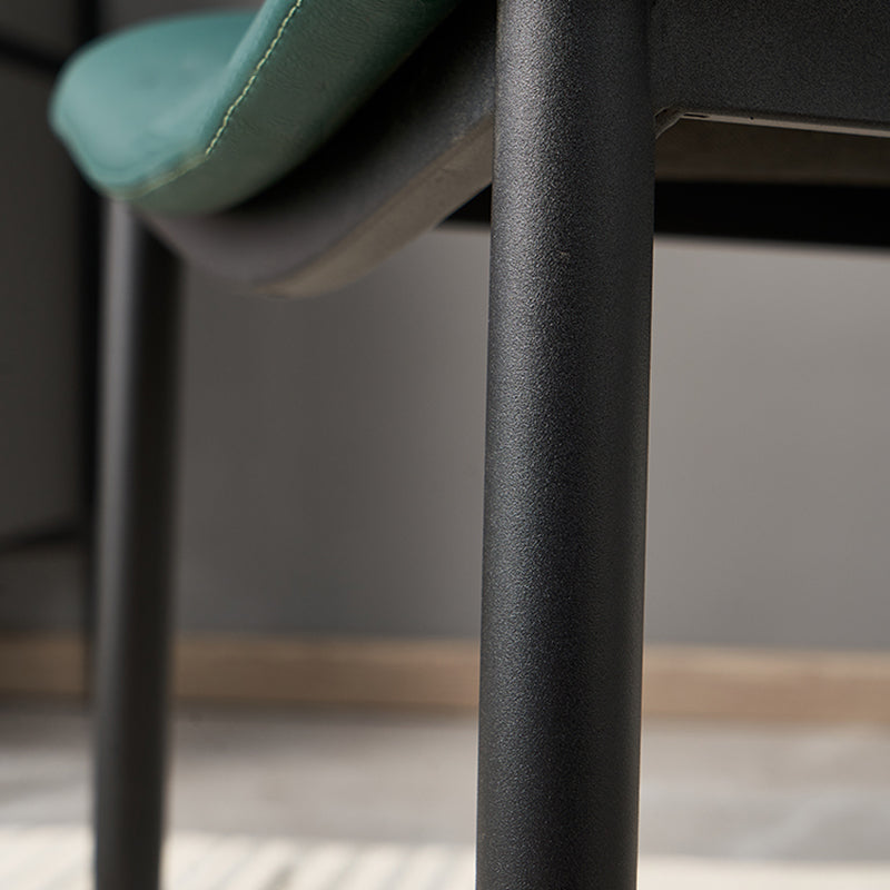 Chaise d'appoint de restaurant en cuir moderne, finition mate, chaise de salle à manger à dossier ouvert (Ensemble de 2)