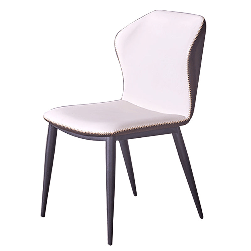 Silla auxiliar moderna de cuero para el hogar, sillas de comedor con respaldo de alas y acabado mate (juego de 2)