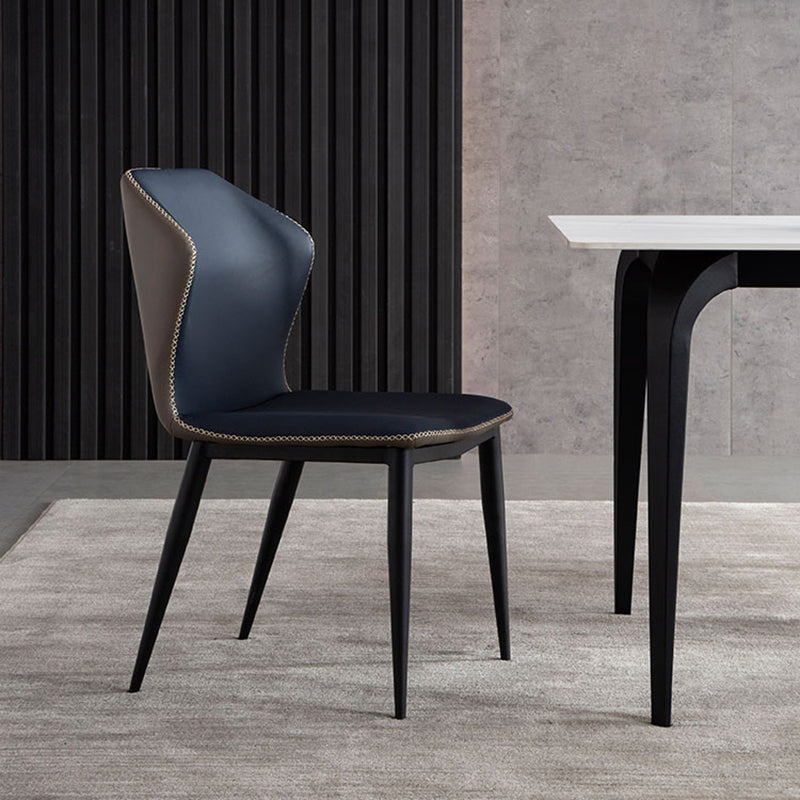 Silla auxiliar moderna de cuero para el hogar, sillas de comedor con respaldo de alas y acabado mate (juego de 2)