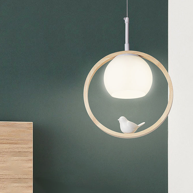 Lampe suspendue au globe en bois dans le pendentif en verre de style artistique moderne pour les espaces intérieurs