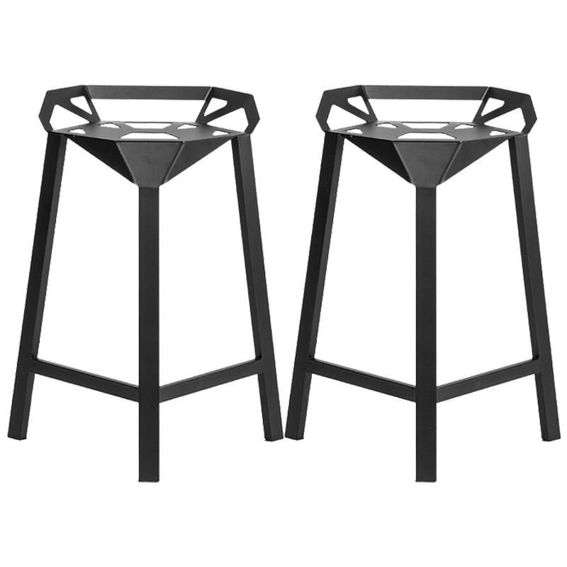 Tabouret de bar à dossier bas en fer noir, tabouret haut de conception creuse de style industriel
