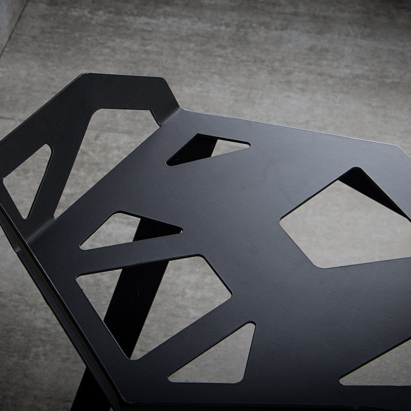 Tabouret de bar à dossier bas en fer noir, tabouret haut de conception creuse de style industriel