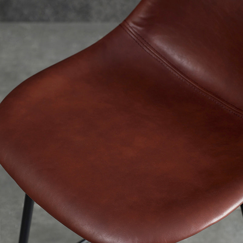 Taburete de bar de metal negro, taburete escandinavo con respaldo bajo Bristol y asiento tipo cubo
