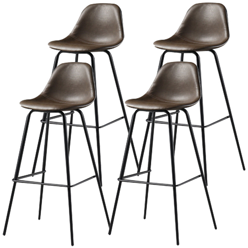 Taburete de bar de metal negro, taburete escandinavo con respaldo bajo Bristol y asiento tipo cubo