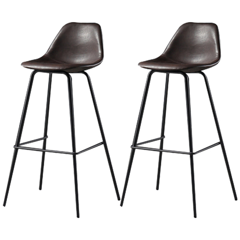 Taburete de bar de metal negro, taburete escandinavo con respaldo bajo Bristol y asiento tipo cubo
