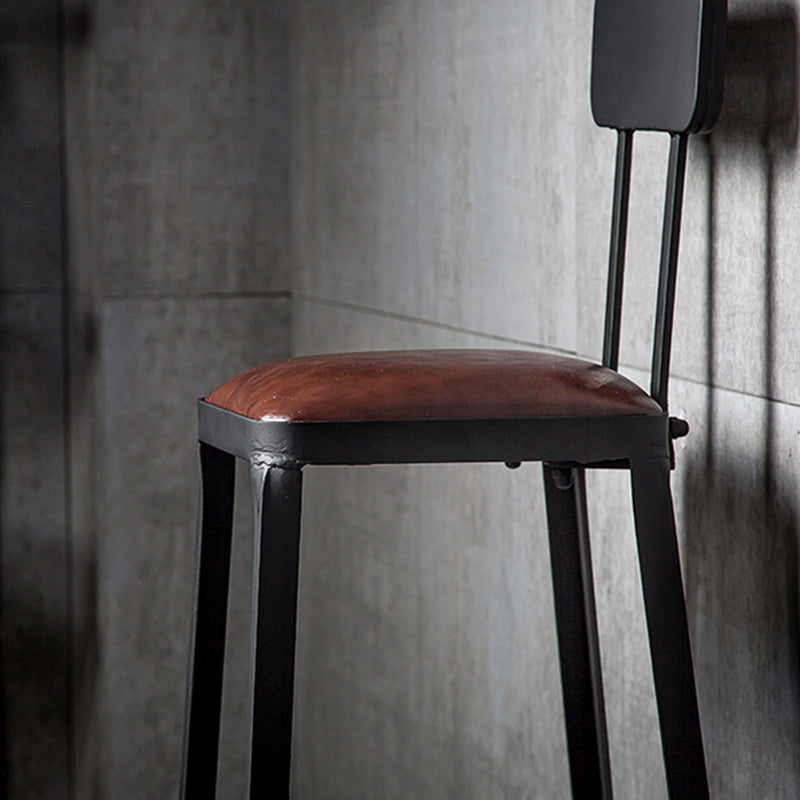 Asiento de cuero cuadrado de estilo industrial con patas de metal Taburete para barra de cocina