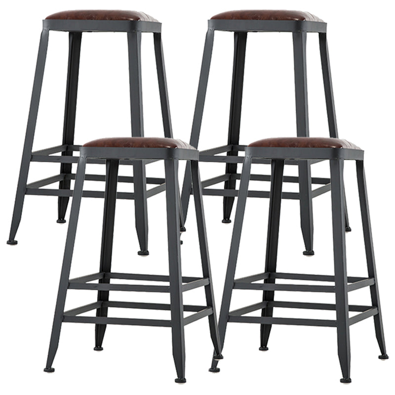 Asiento de cuero cuadrado de estilo industrial con patas de metal Taburete para barra de cocina