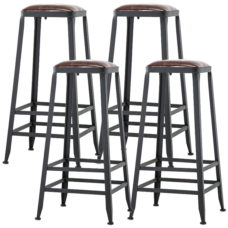 Asiento de cuero cuadrado de estilo industrial con patas de metal Taburete para barra de cocina