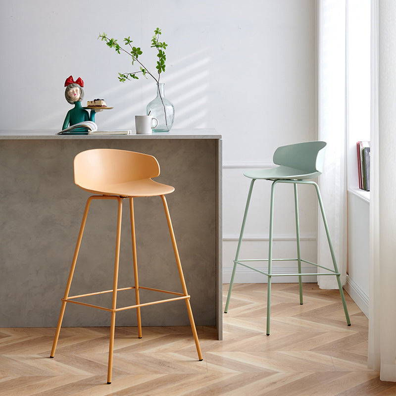 Scandinavian Plastic Metal Counter Stools Low Back Indoor Bar Stools with 4 Legs