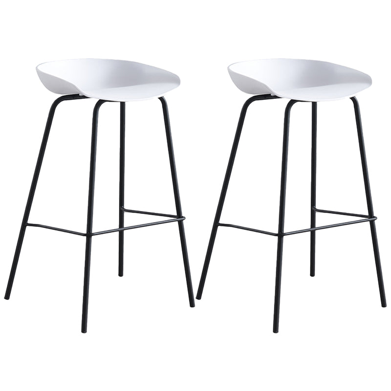 Taburetes de contraates de plástico de metal escandinavo taburetes de bar sin respaldo con asiento de cubo